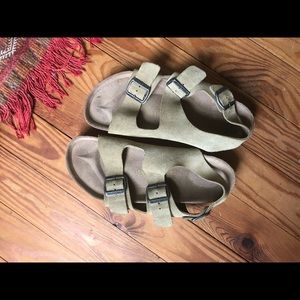 Men’s Birkenstock Sandals W/ back strap